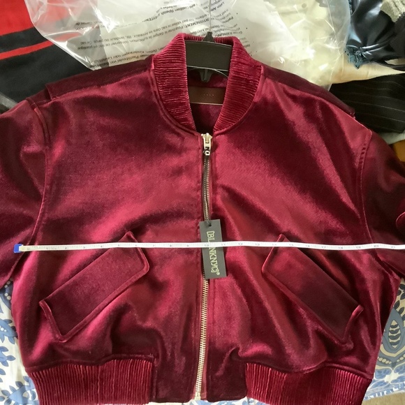 BLANK NYC Velvet Crop Bomber Jacket Burgundy SZ L - Picture 13 of 16